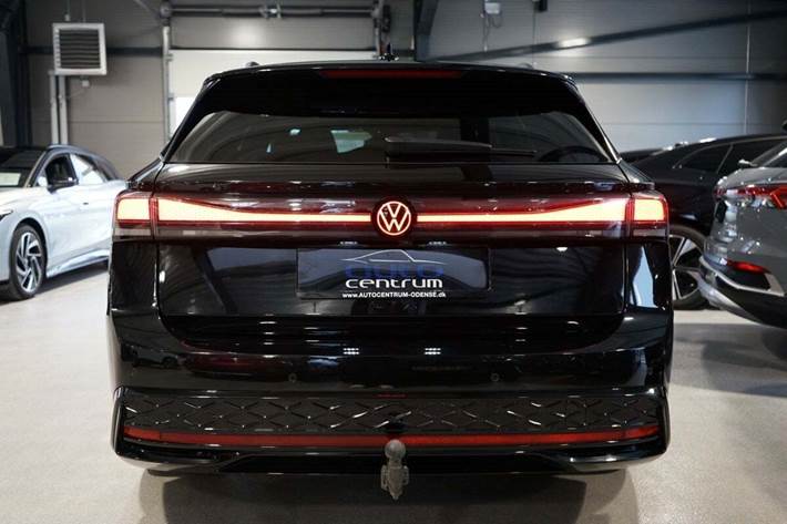 Sort VW ID.7 fra 2025