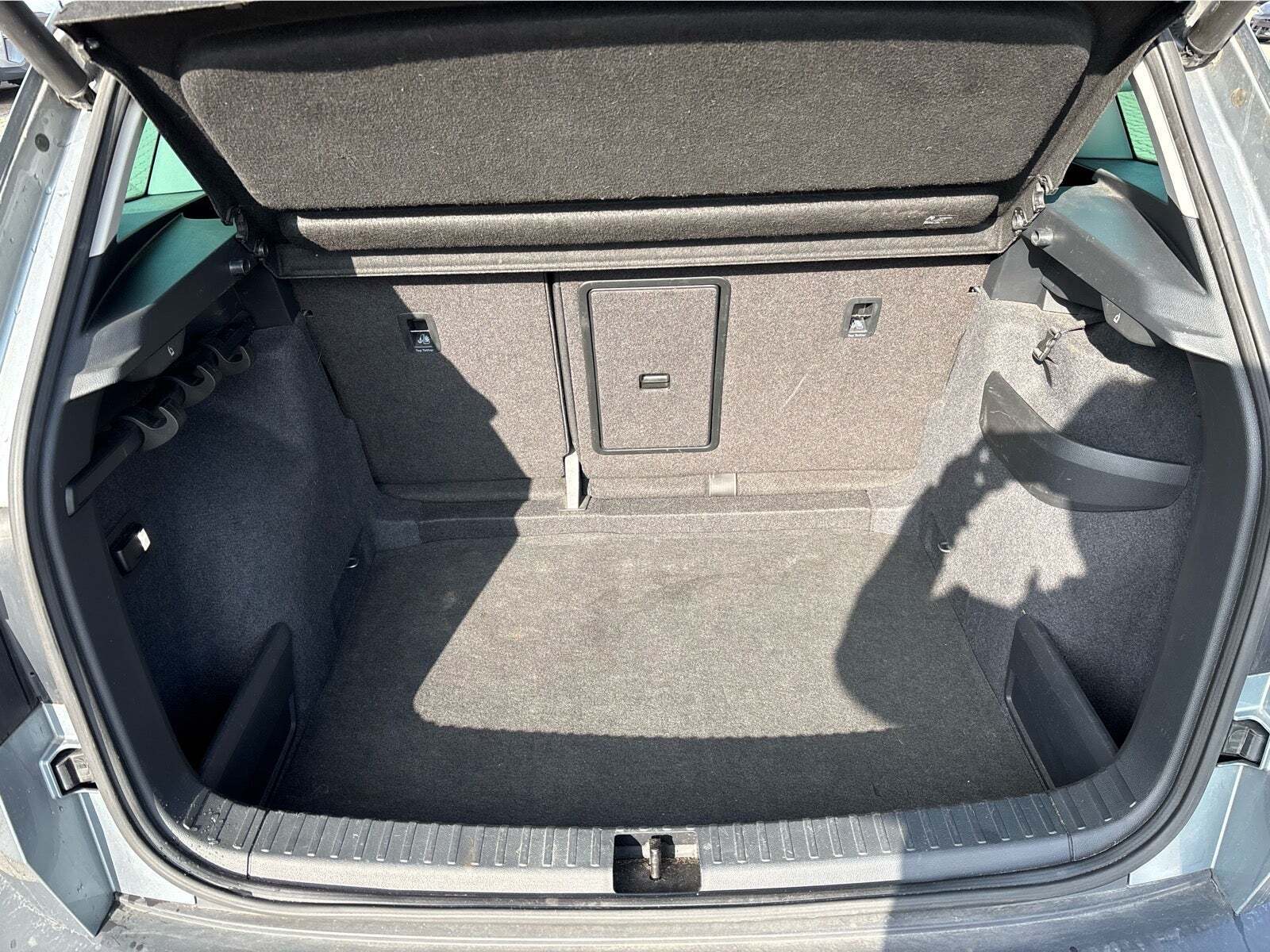 Grå Skoda Karoq fra 2019