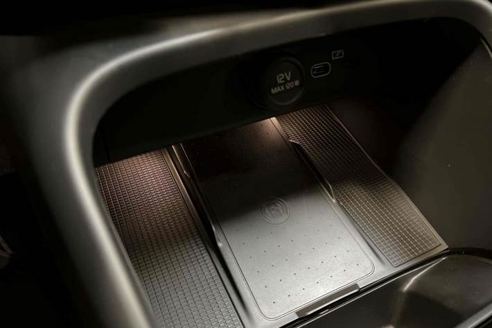 Beige Volvo EX40 fra 2025