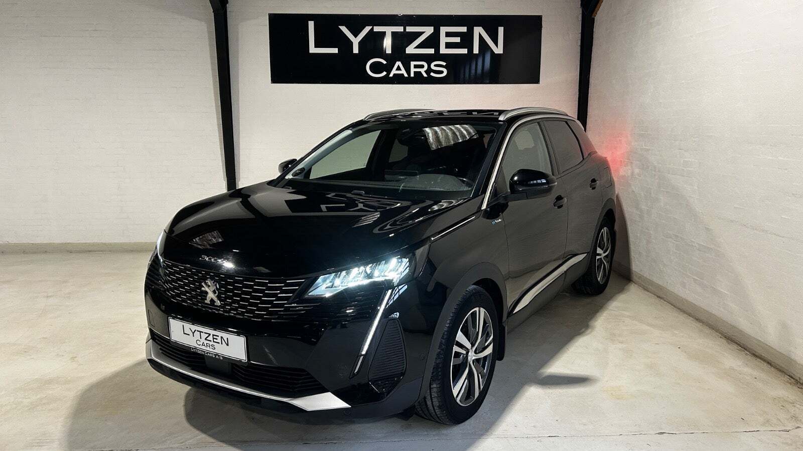 Peugeot 3008 1,6 Hybrid First Selection EAT8
