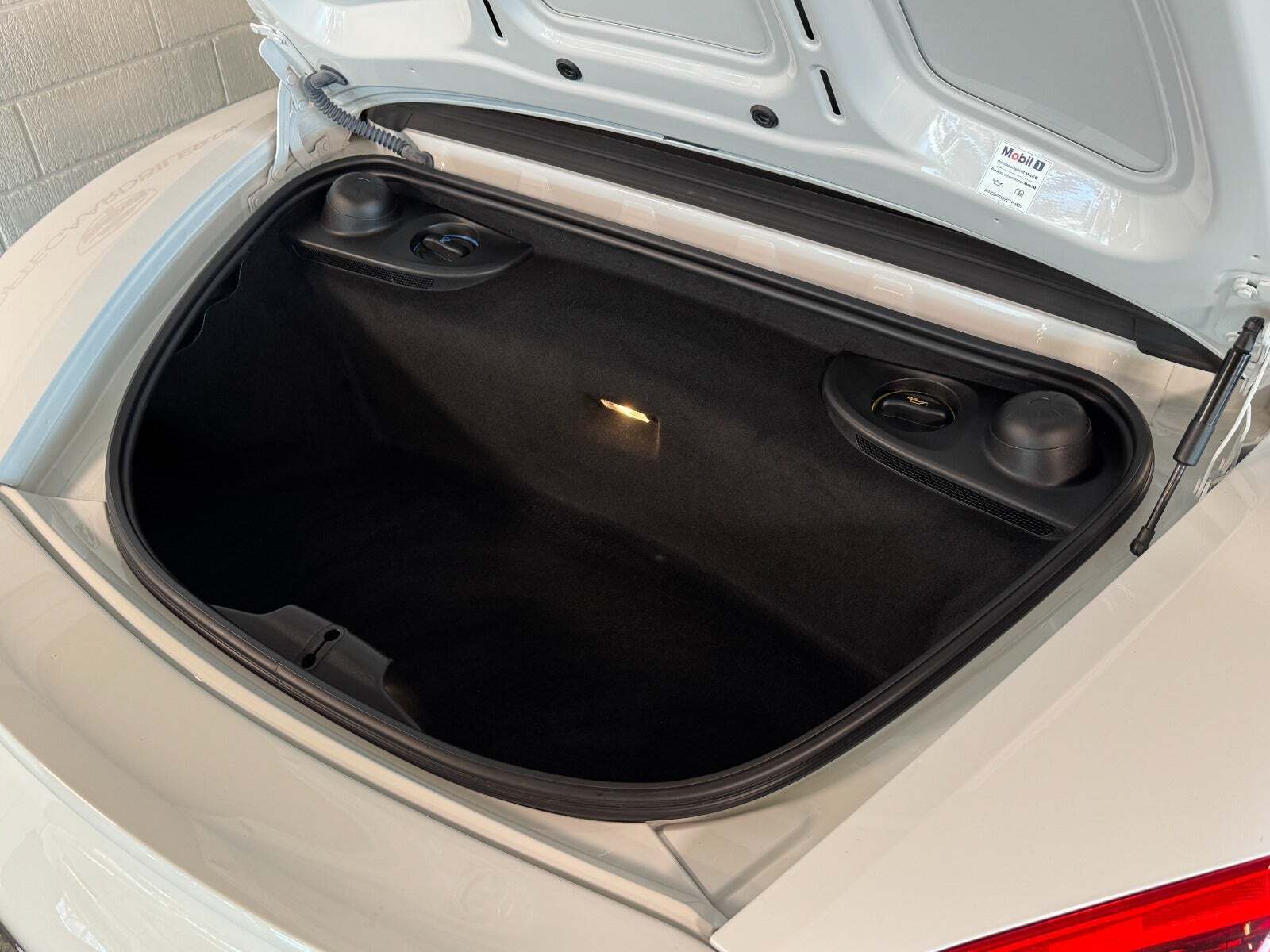 Hvid Porsche Boxster S fra 2013