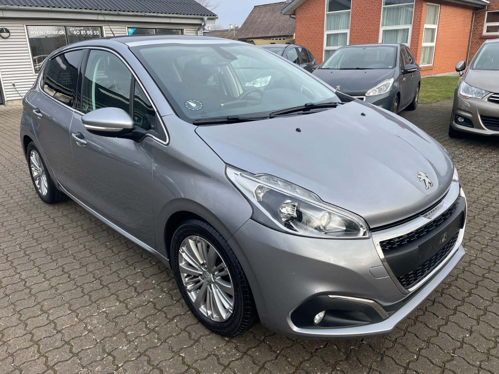 Peugeot 208 1,5 BlueHDi 100 Allure Sky