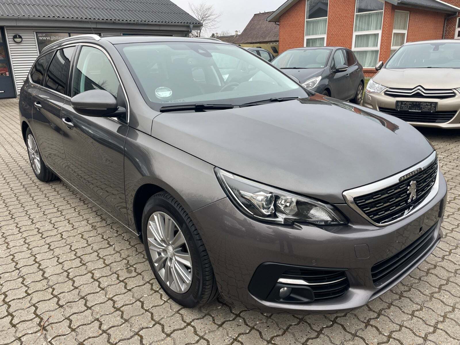 Peugeot 308 1,6 BlueHDi 120 Allure Sky SW