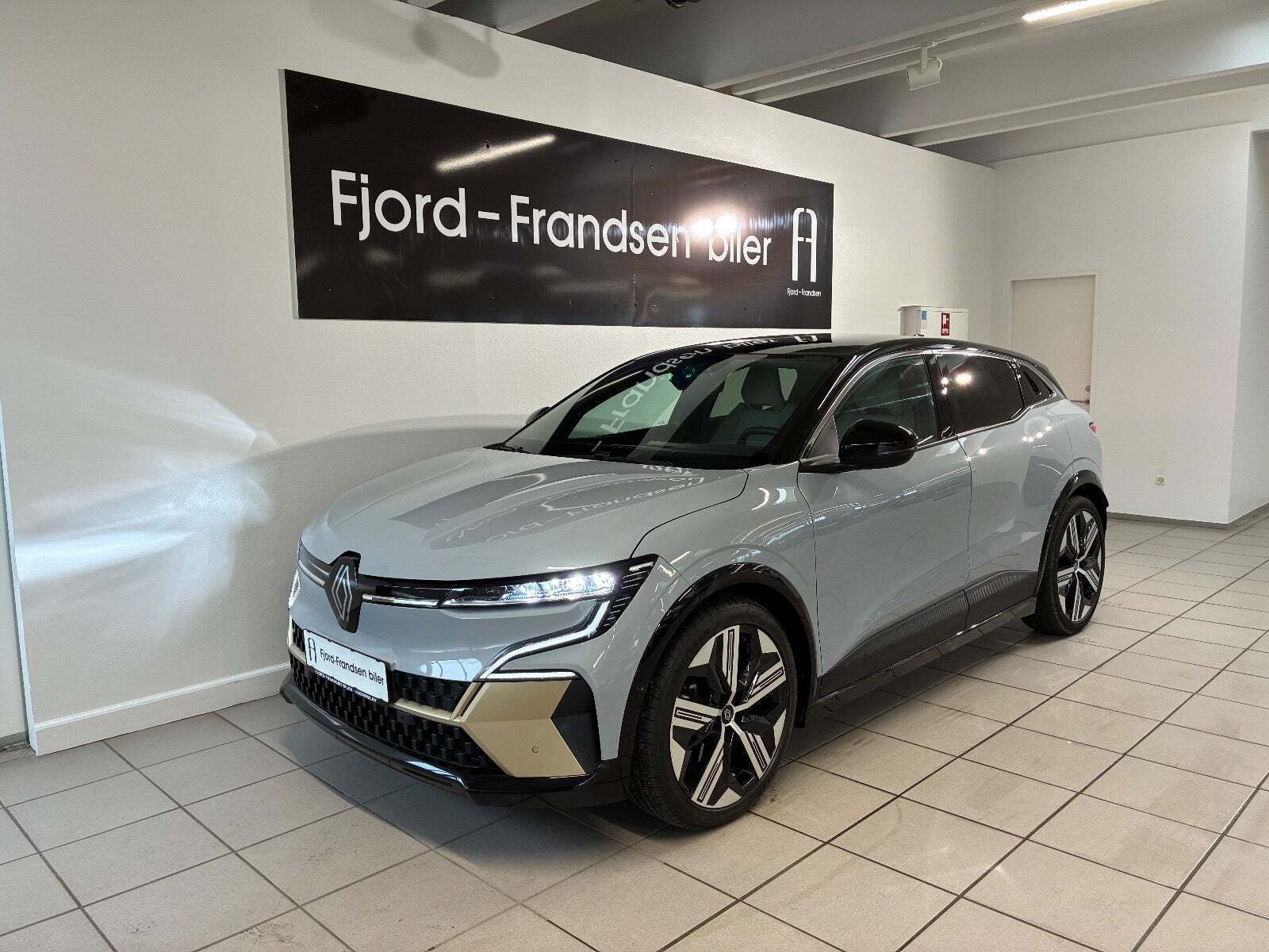 Renault Megane E-Tech 60 Iconic