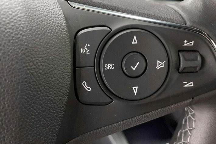 Grøn Opel Mokka-e fra 2023