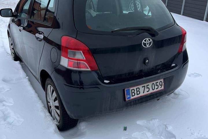 undefined Toyota Yaris fra 2011