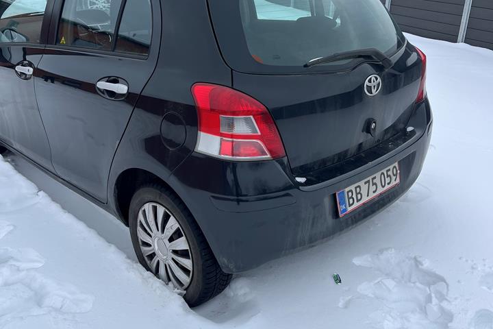 undefined Toyota Yaris fra 2011
