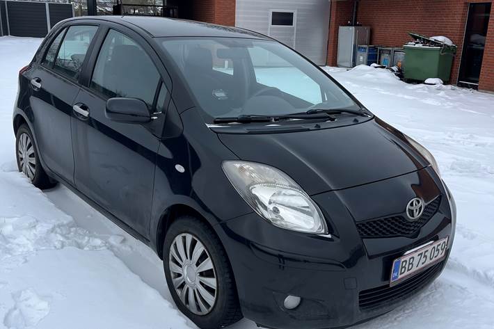 undefined Toyota Yaris fra 2011