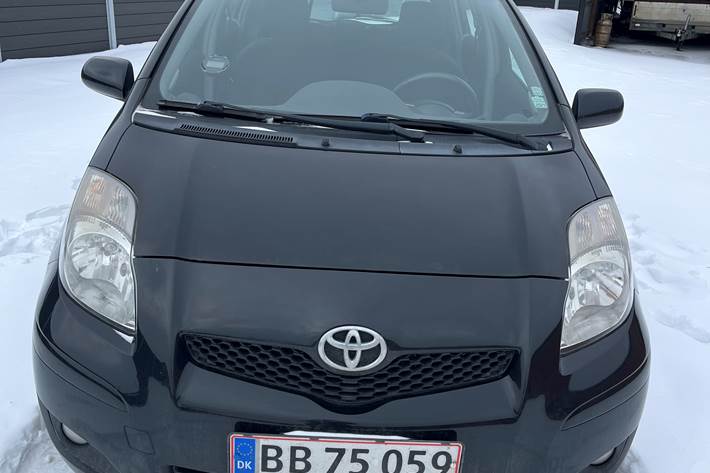 undefined Toyota Yaris fra 2011