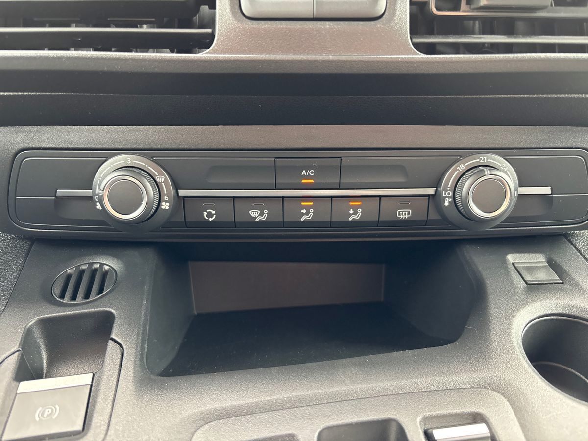 Hvid Toyota Proace City Electric fra 2024