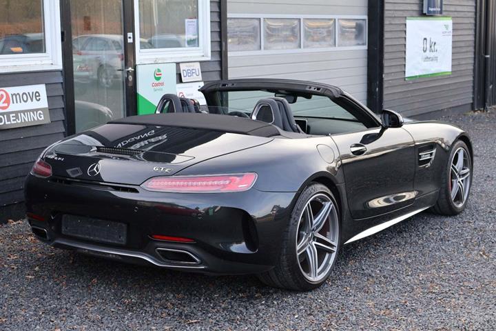 Sort Mercedes AMG GT C fra 2017