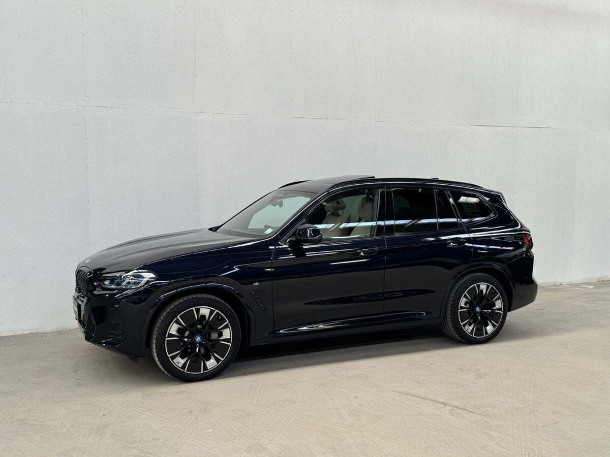 BMW iX3 Charged Plus M-Sport