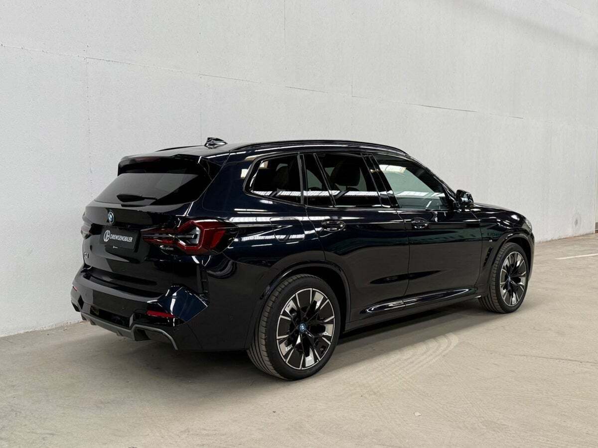 BMW iX3 Charged Plus M-Sport