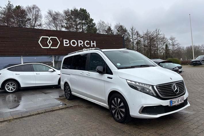 Hvid Mercedes EQV300 fra 2021