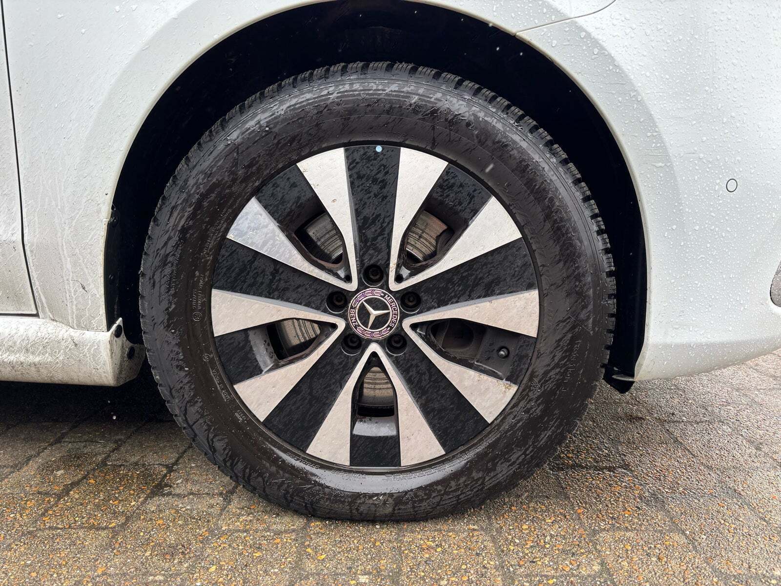 Mercedes EQV300 Avantgarde L