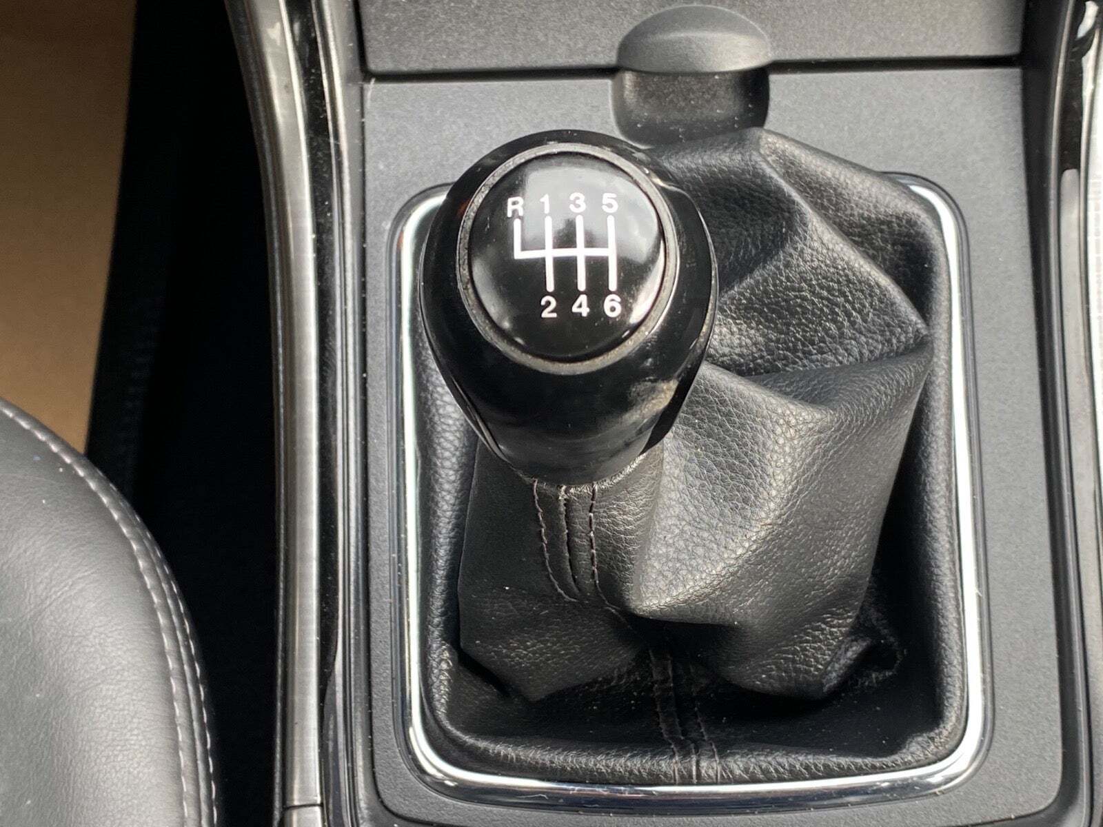 Sort Mazda 6 fra 2010