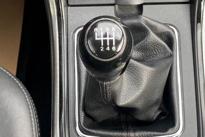 Sort Mazda 6 fra 2010