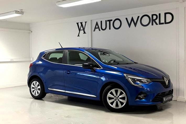 Blå Renault Clio V fra 2020