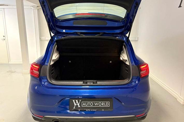 Blå Renault Clio V fra 2020