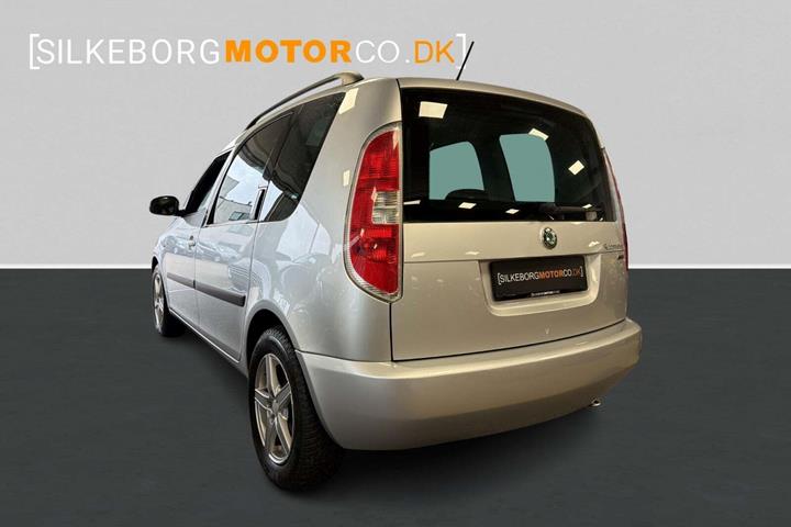 Sølv Skoda Roomster fra 2012