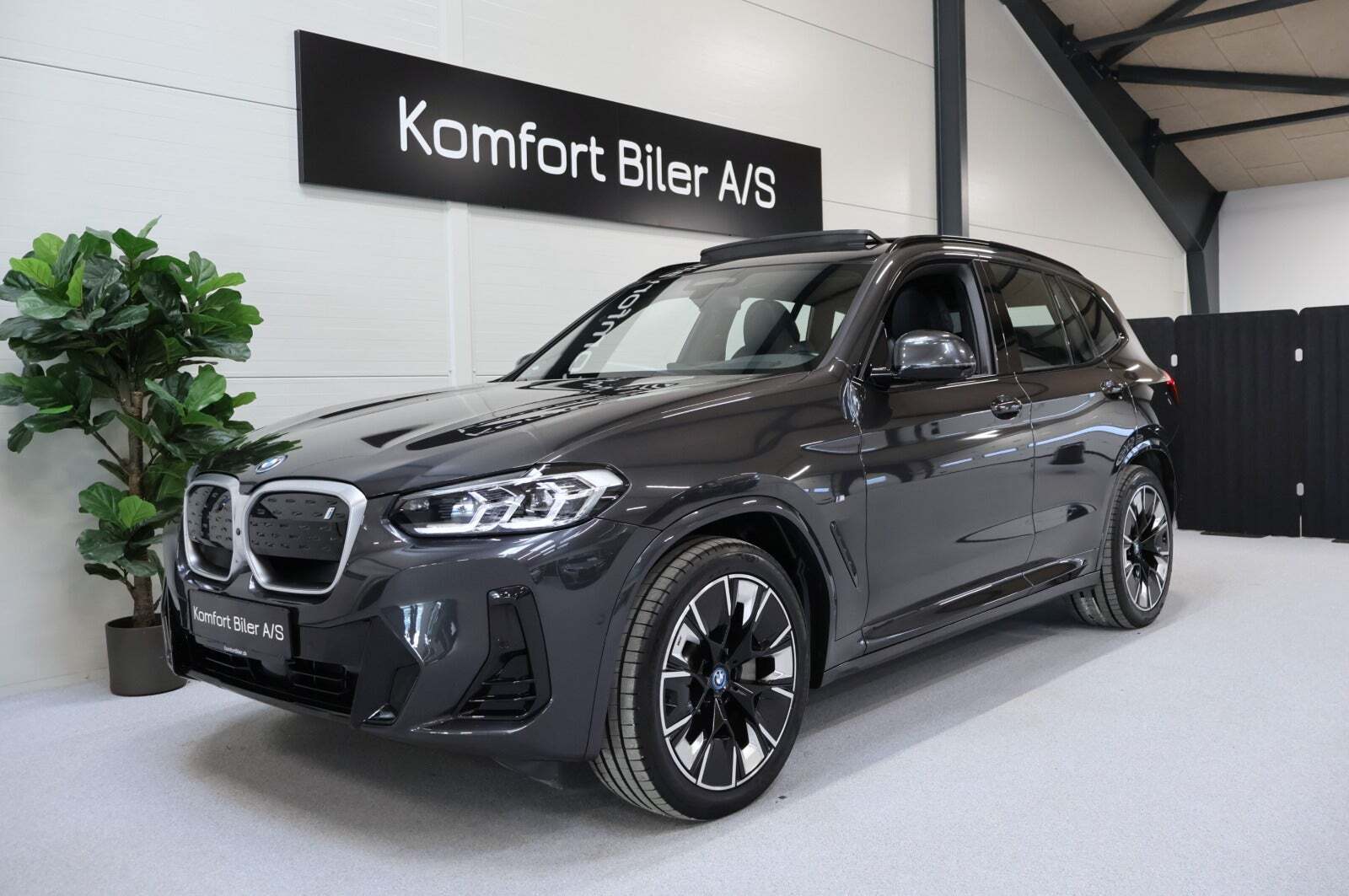 BMW iX3 Charged Plus M-Sport