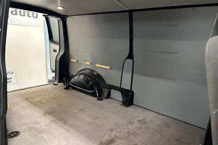 Sort VW Transporter fra 2013