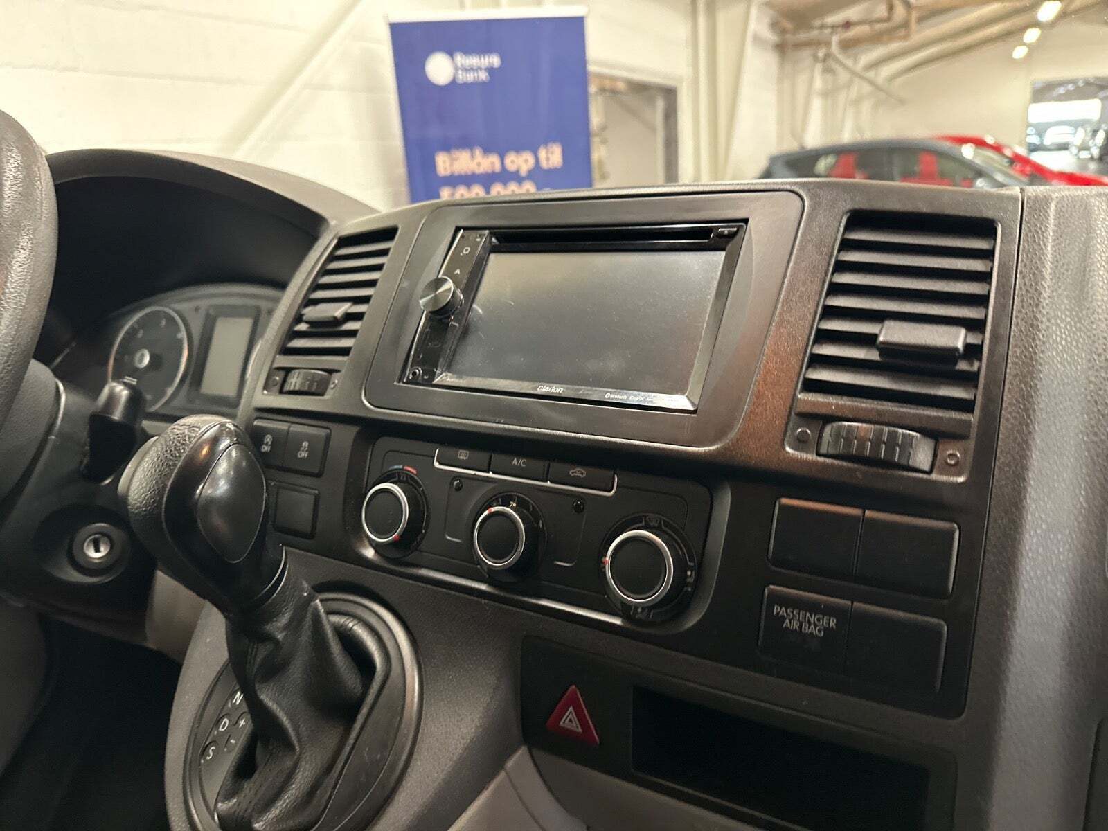 Sort VW Transporter fra 2013