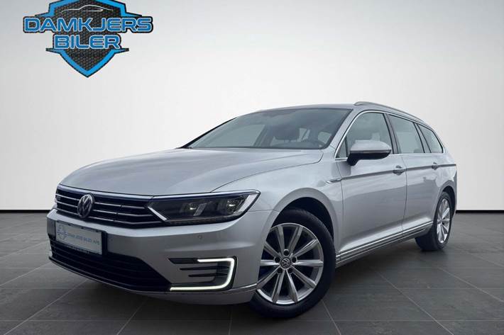 Grøn VW Passat fra 2018