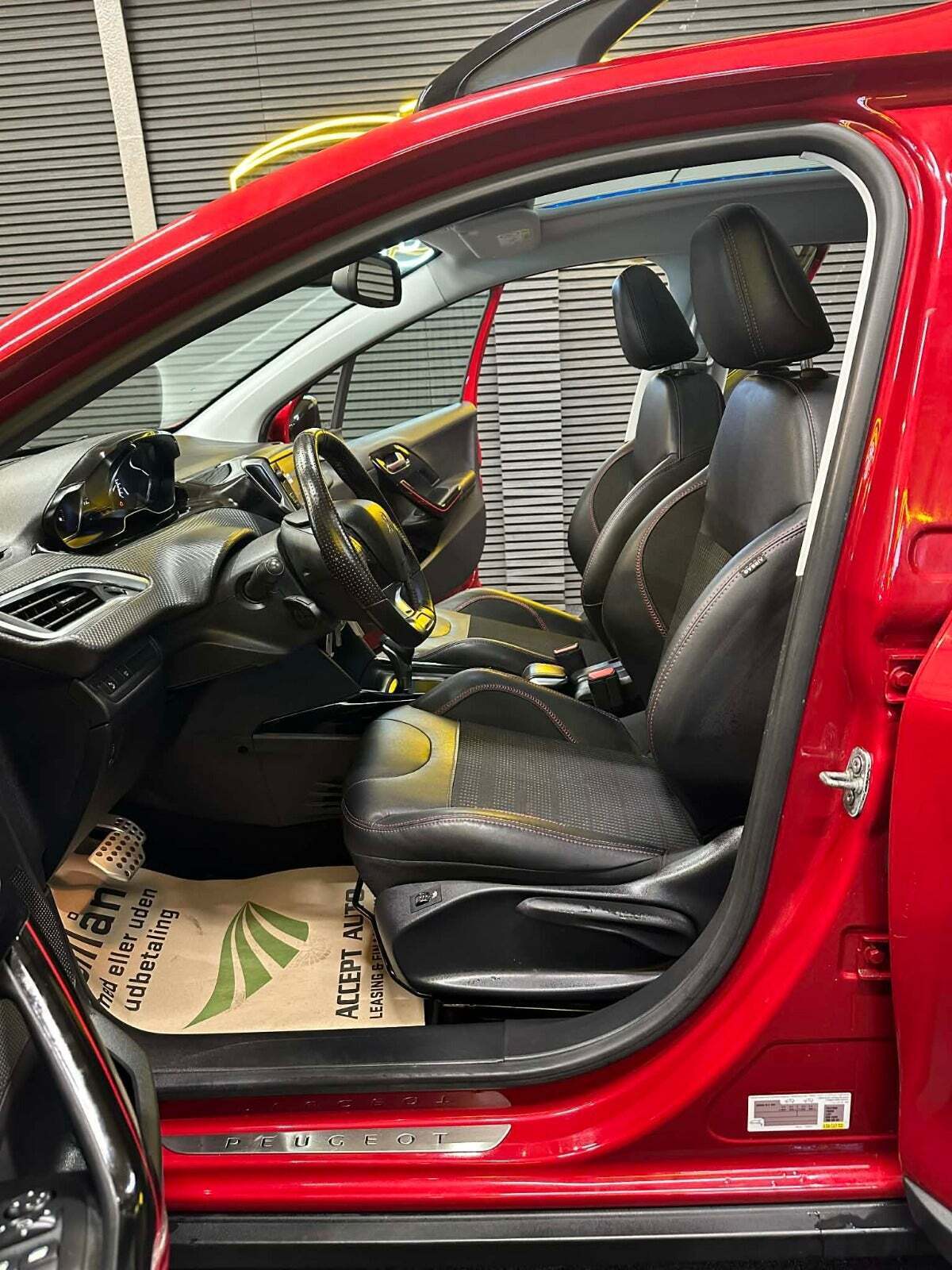 Peugeot 2008 1,5 BlueHDi 120 GT Line Sky EAT6