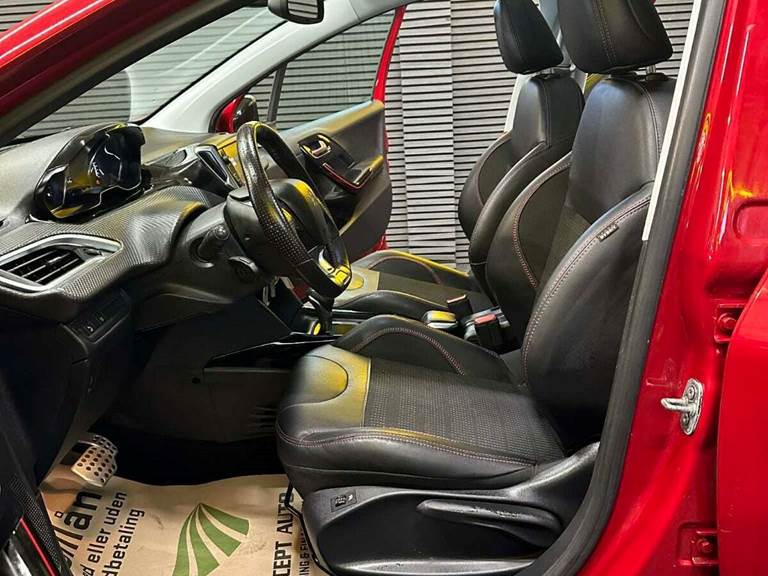 Peugeot 2008 1,5 BlueHDi 120 GT Line Sky EAT6