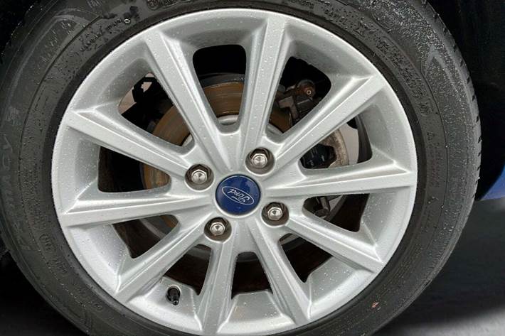 Blå Ford Fiesta fra 2019