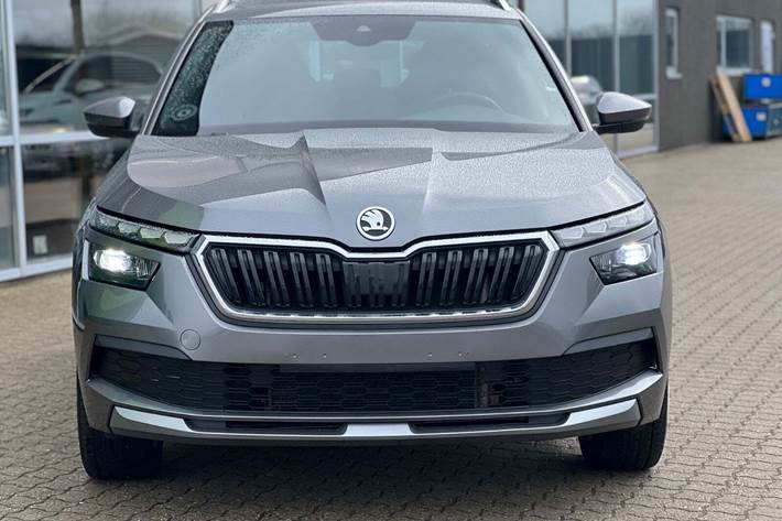 Grå Skoda Kamiq fra 2022