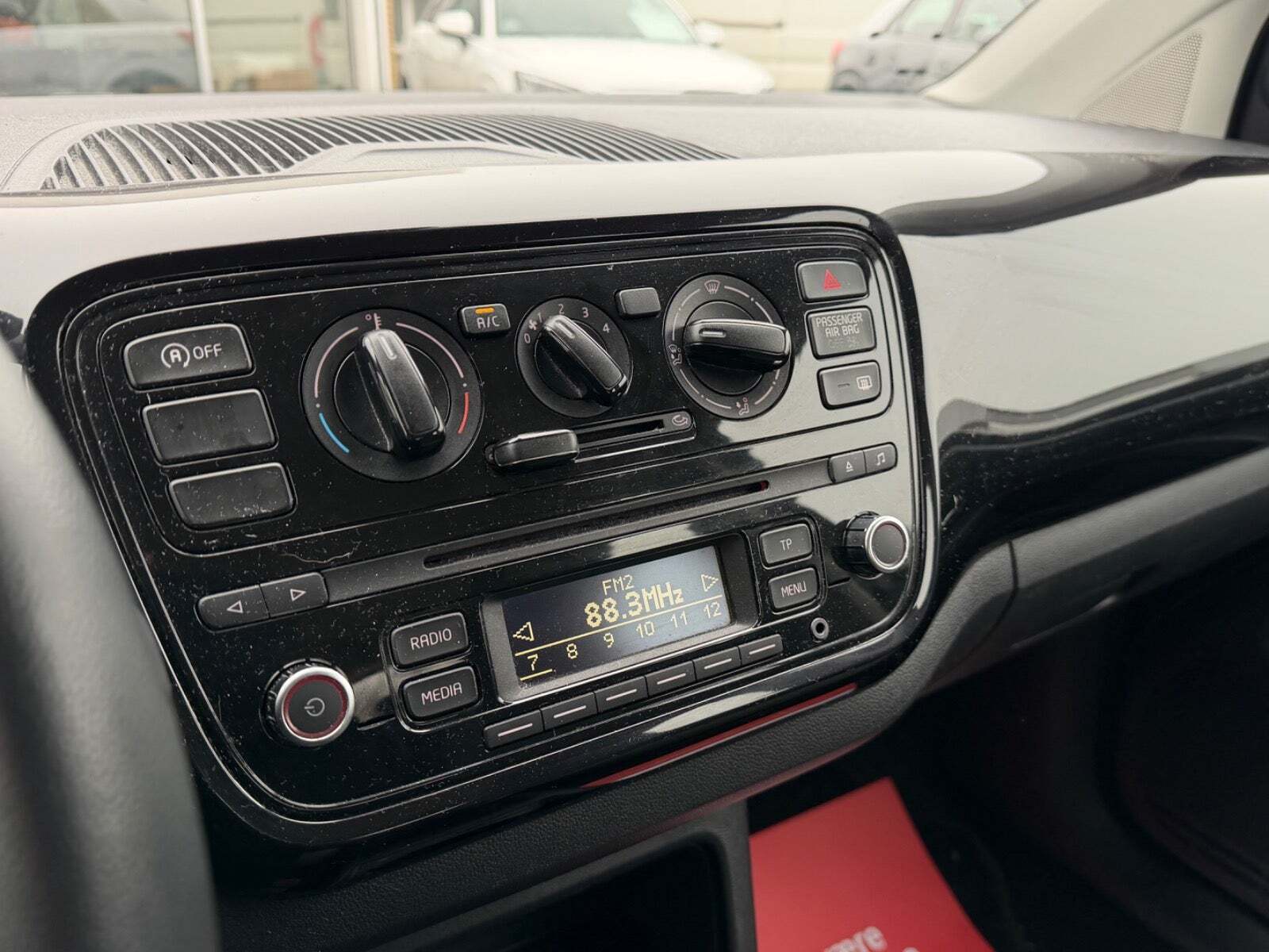 Sort VW UP! fra 2014