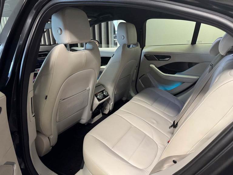 Jaguar I-Pace EV400 HSE AWD