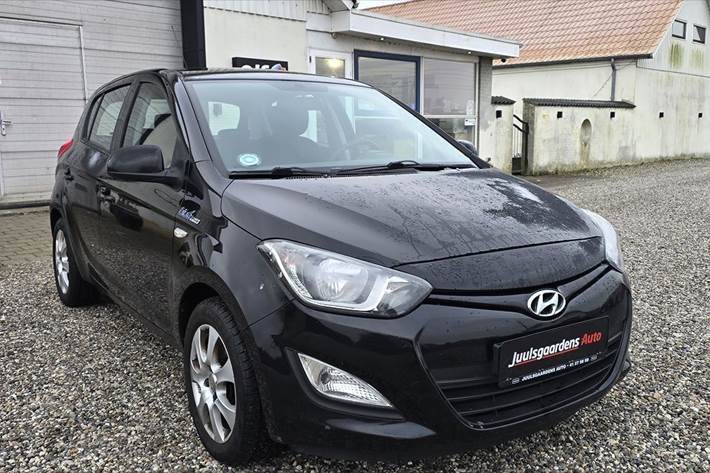 Sort Hyundai i20 fra 2014
