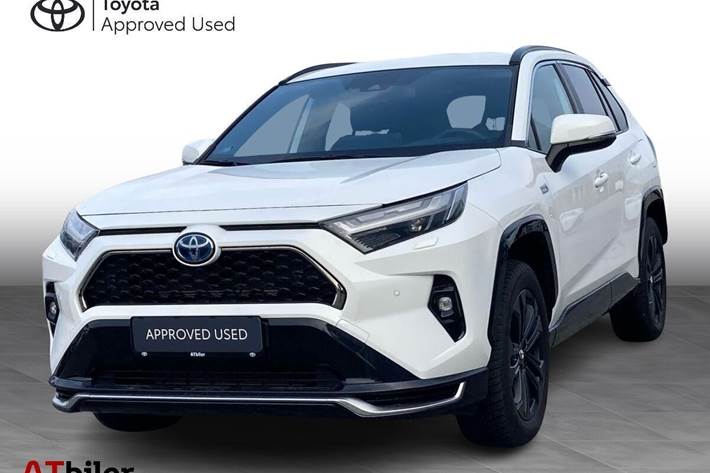 Hvid Toyota RAV4 Plug-in fra 2023