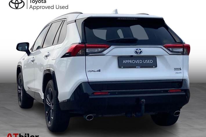 Hvid Toyota RAV4 Plug-in fra 2023
