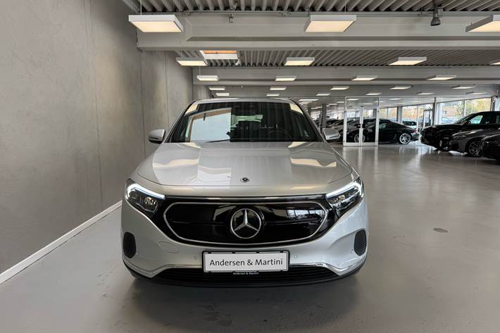 Sølv Mercedes EQA 250+ fra 2023