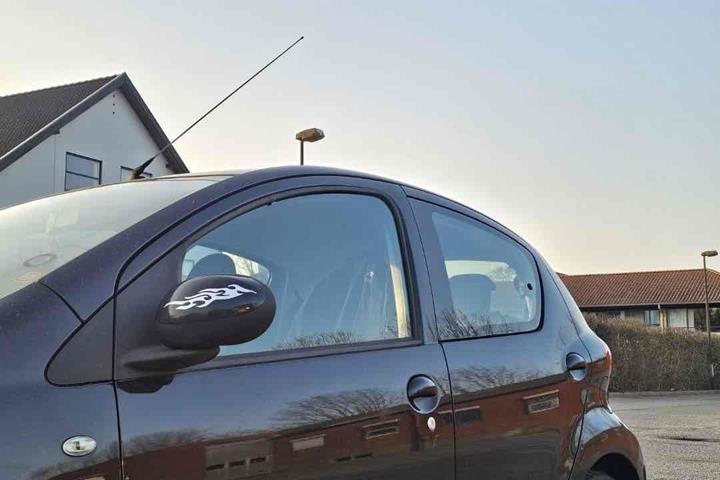 Sort Toyota Aygo fra 2008