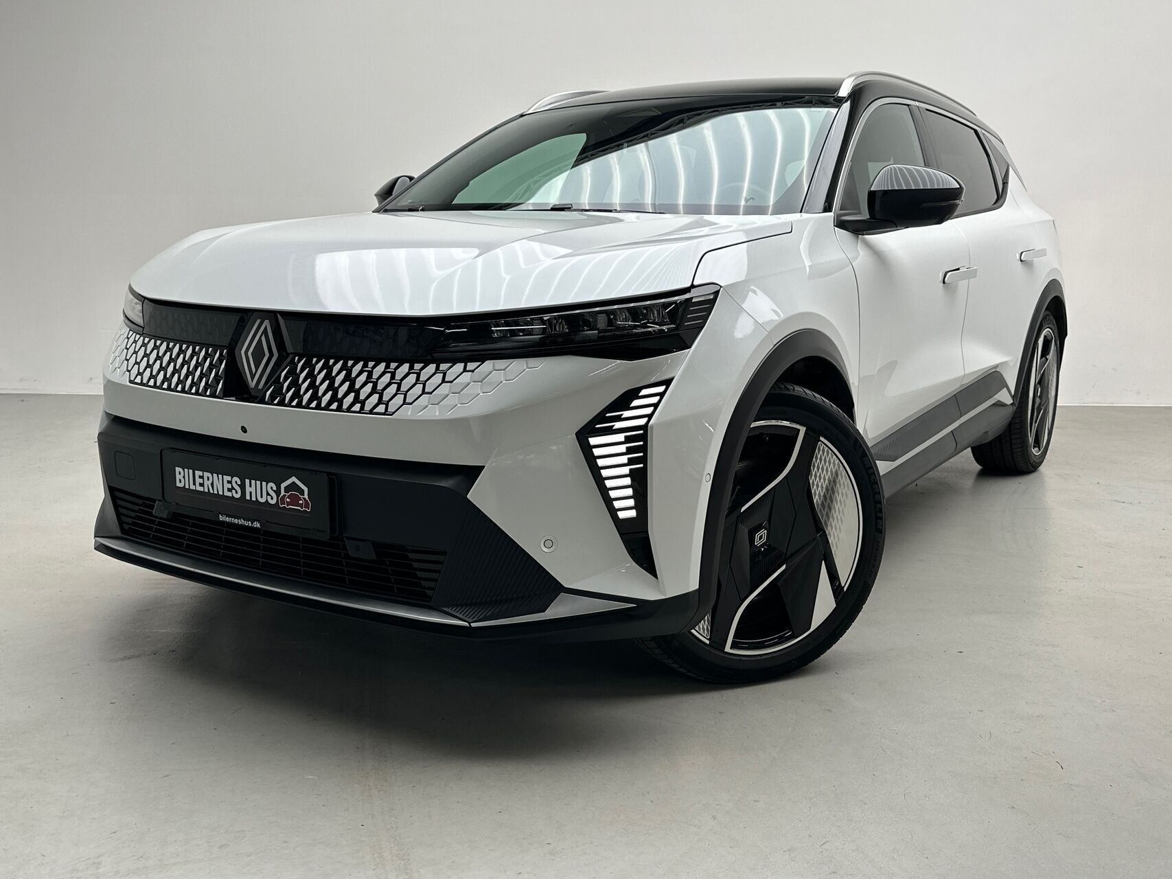 Hvid Renault Scénic fra 2024