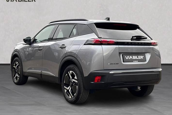 Grå Peugeot e-2008 fra 2025