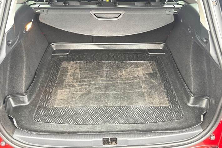 Rød Renault Clio fra 2013