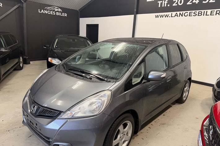 Grå Honda Jazz fra 2011