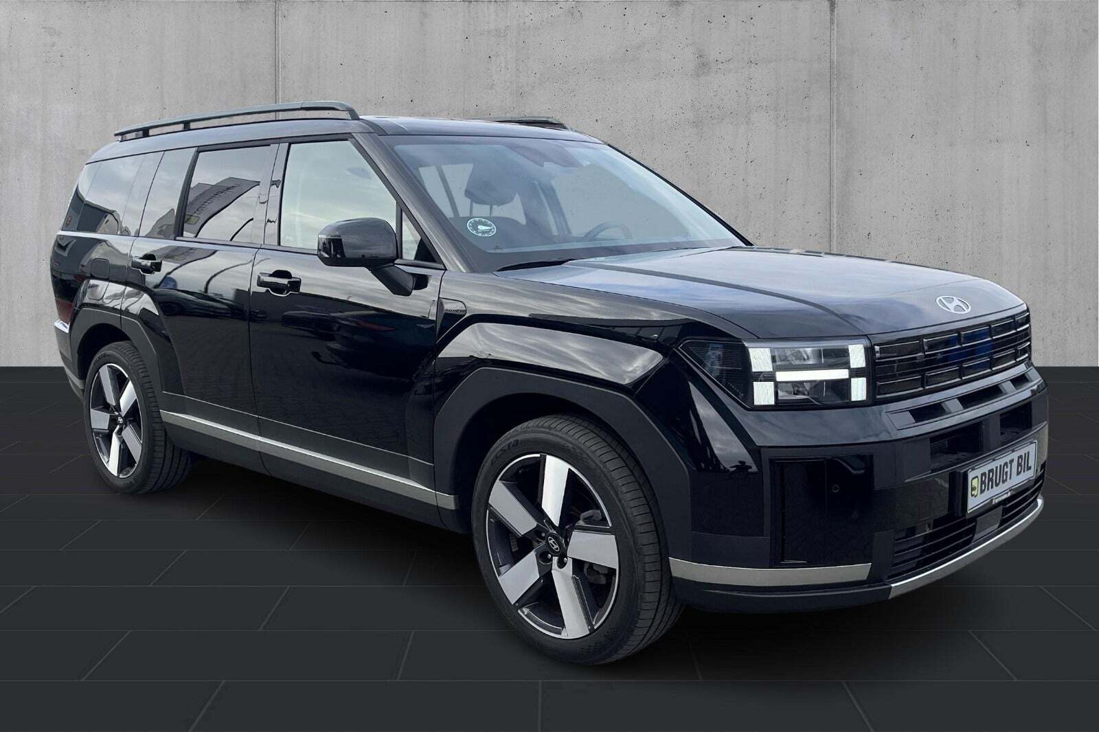 Sort Hyundai Santa Fe fra 2025