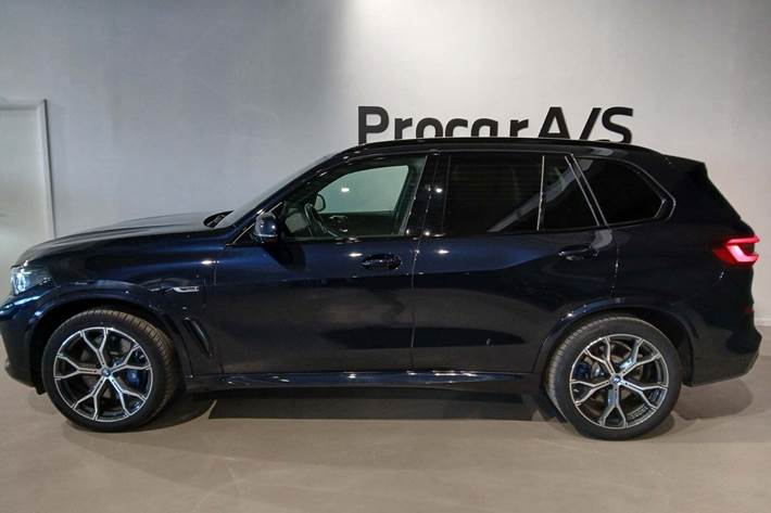 Sort BMW X5 fra 2022