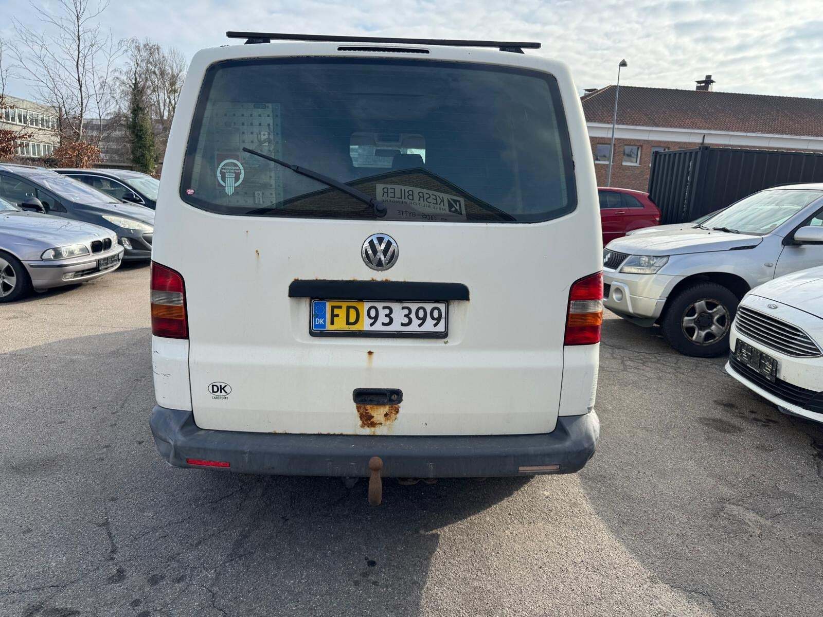 VW Transporter 2,5 TDi 102 Kassevogn lang