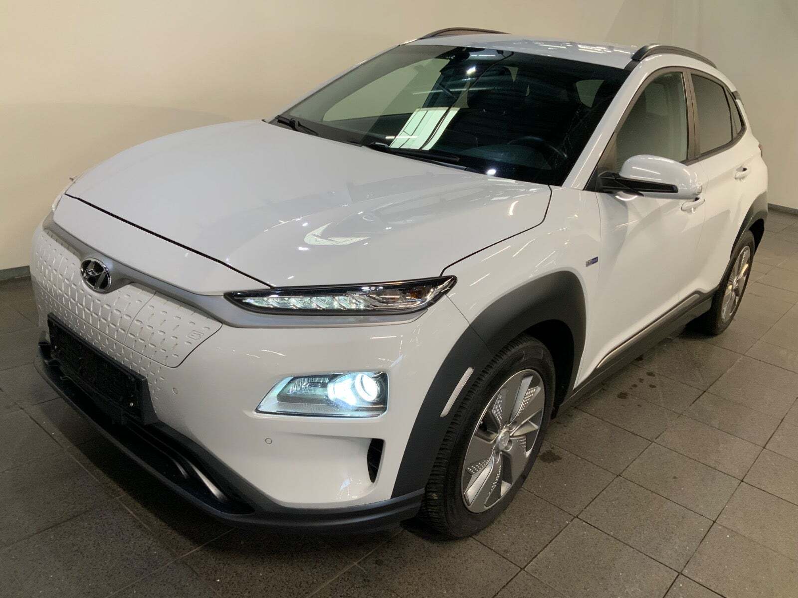 Hyundai Kona 64 EV Advanced Premium