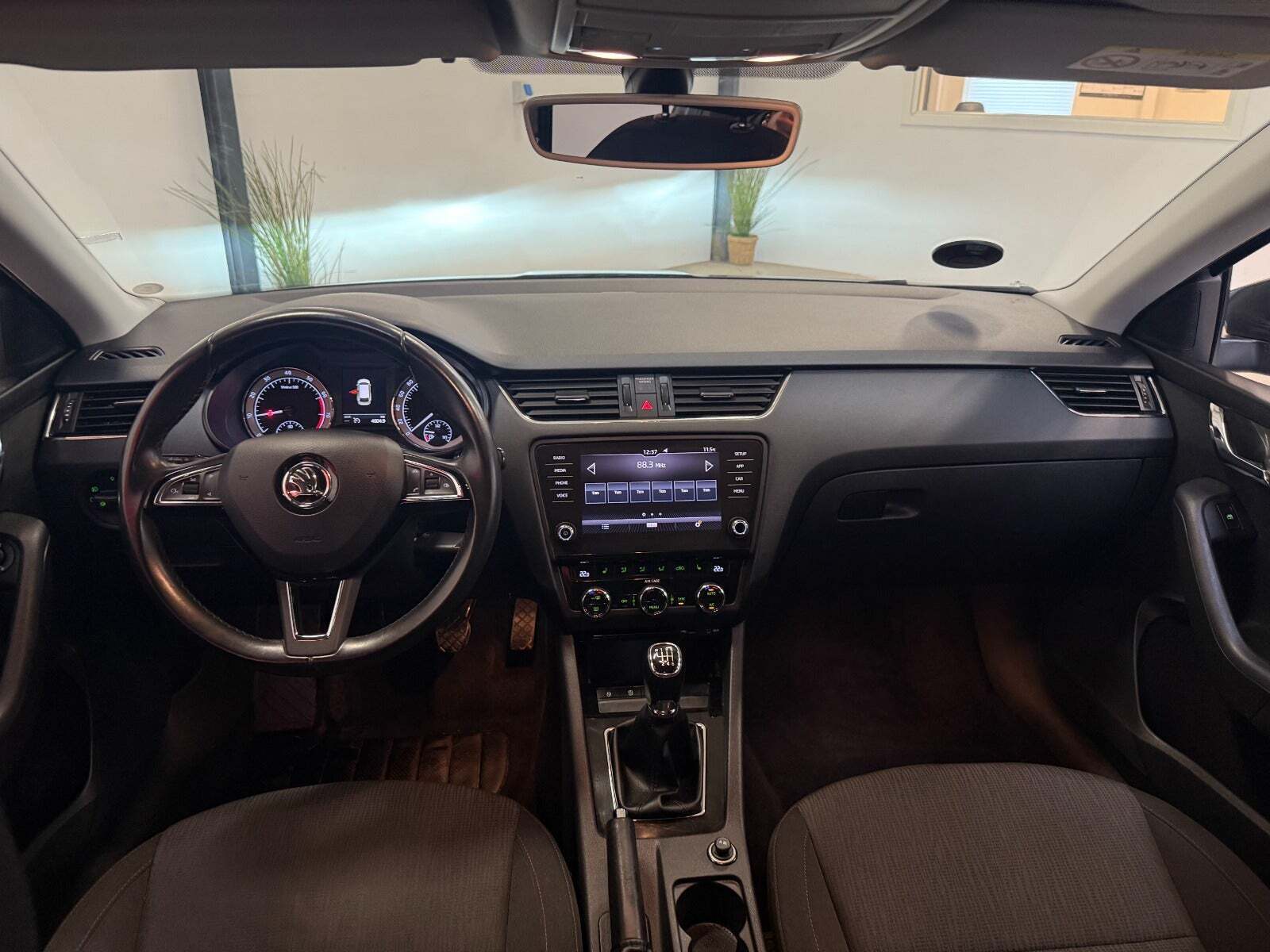 Sort Skoda Octavia fra 2018