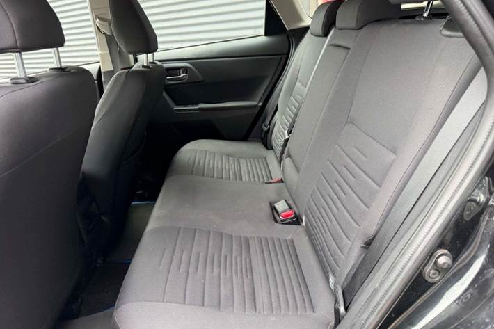 Sort Toyota Auris fra 2016