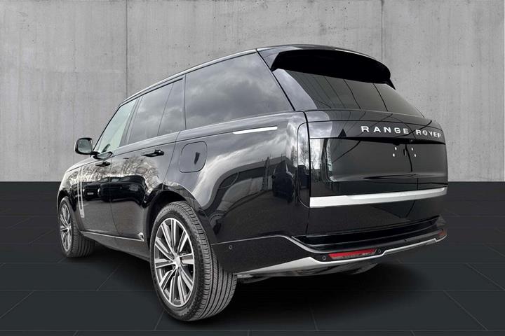 Sort Land Rover Range Rover fra 2025